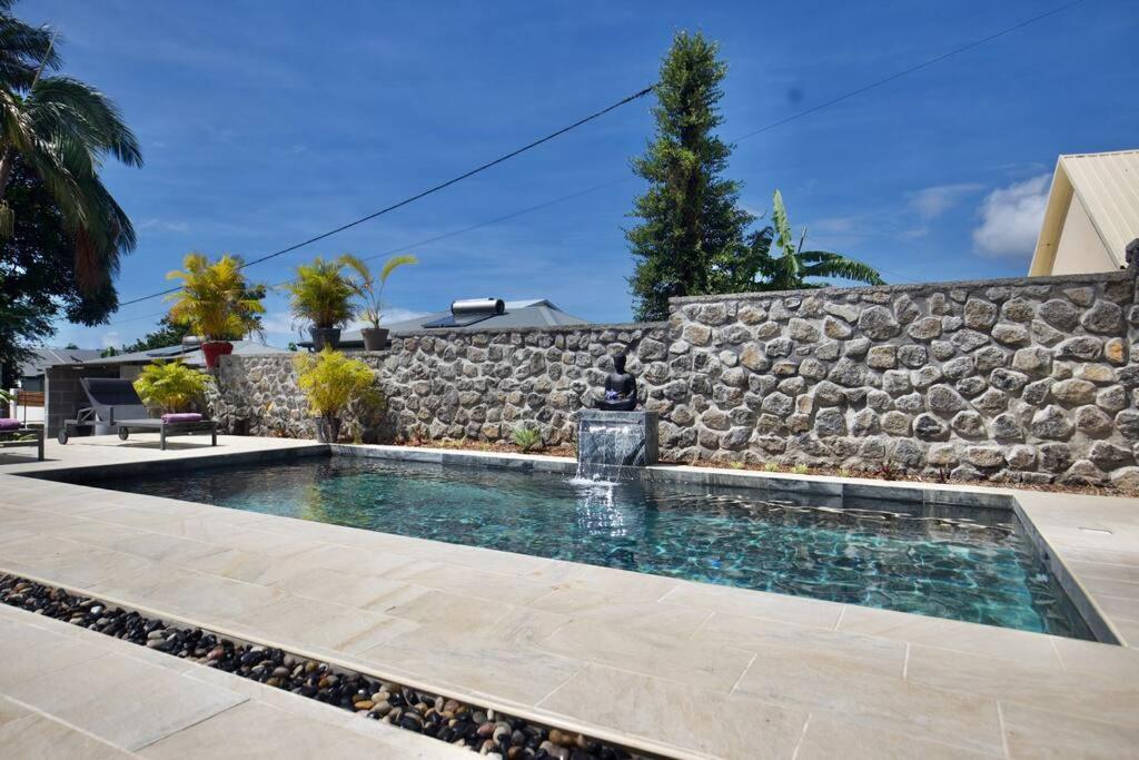 Villa Du Beau Vallon 2 Jacuzzi Privatif Et Piscine Chauffee Partagee Сен-Бенуа Екстер'єр фото