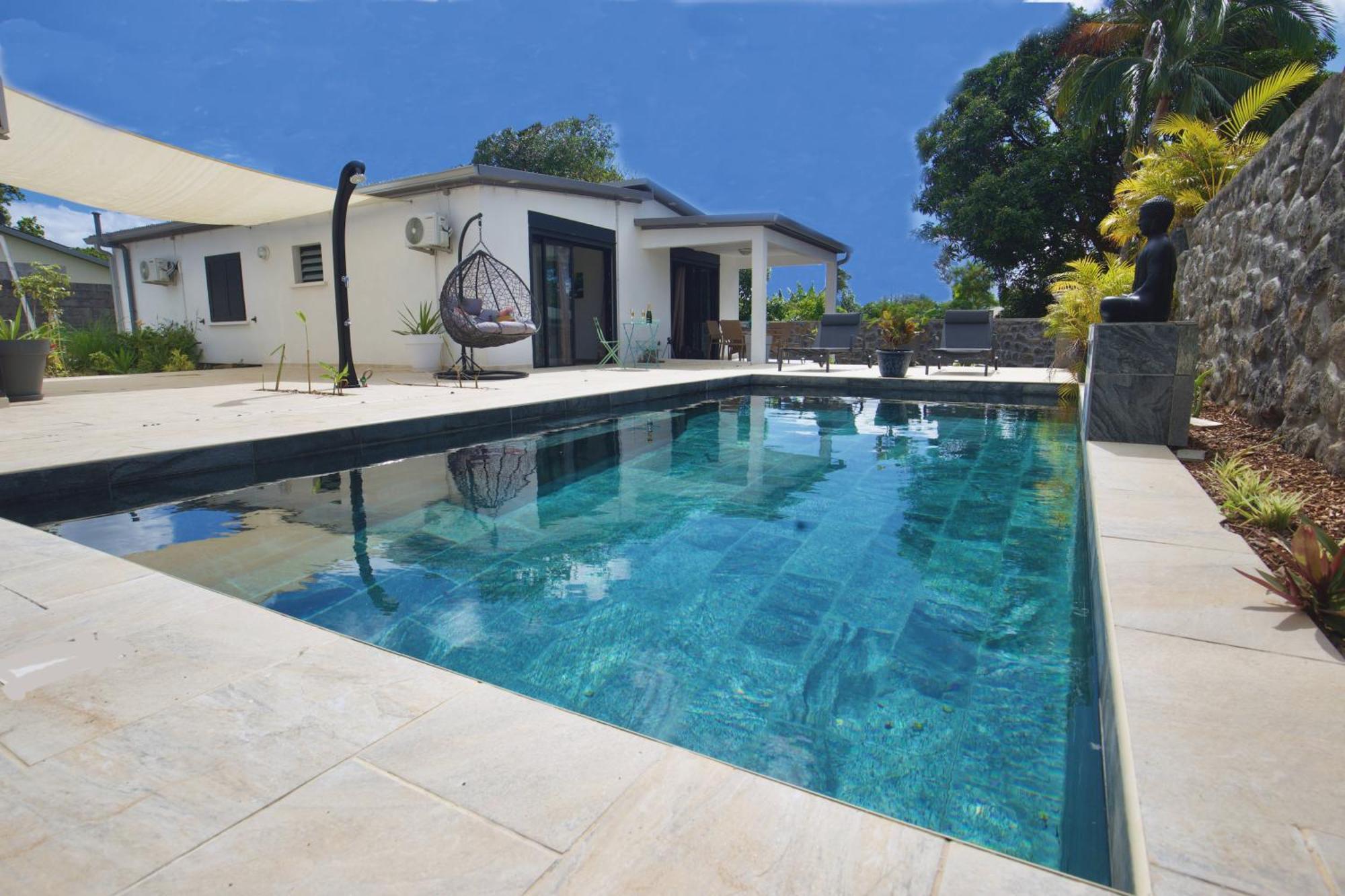 Villa Du Beau Vallon 2 Jacuzzi Privatif Et Piscine Chauffee Partagee Сен-Бенуа Екстер'єр фото