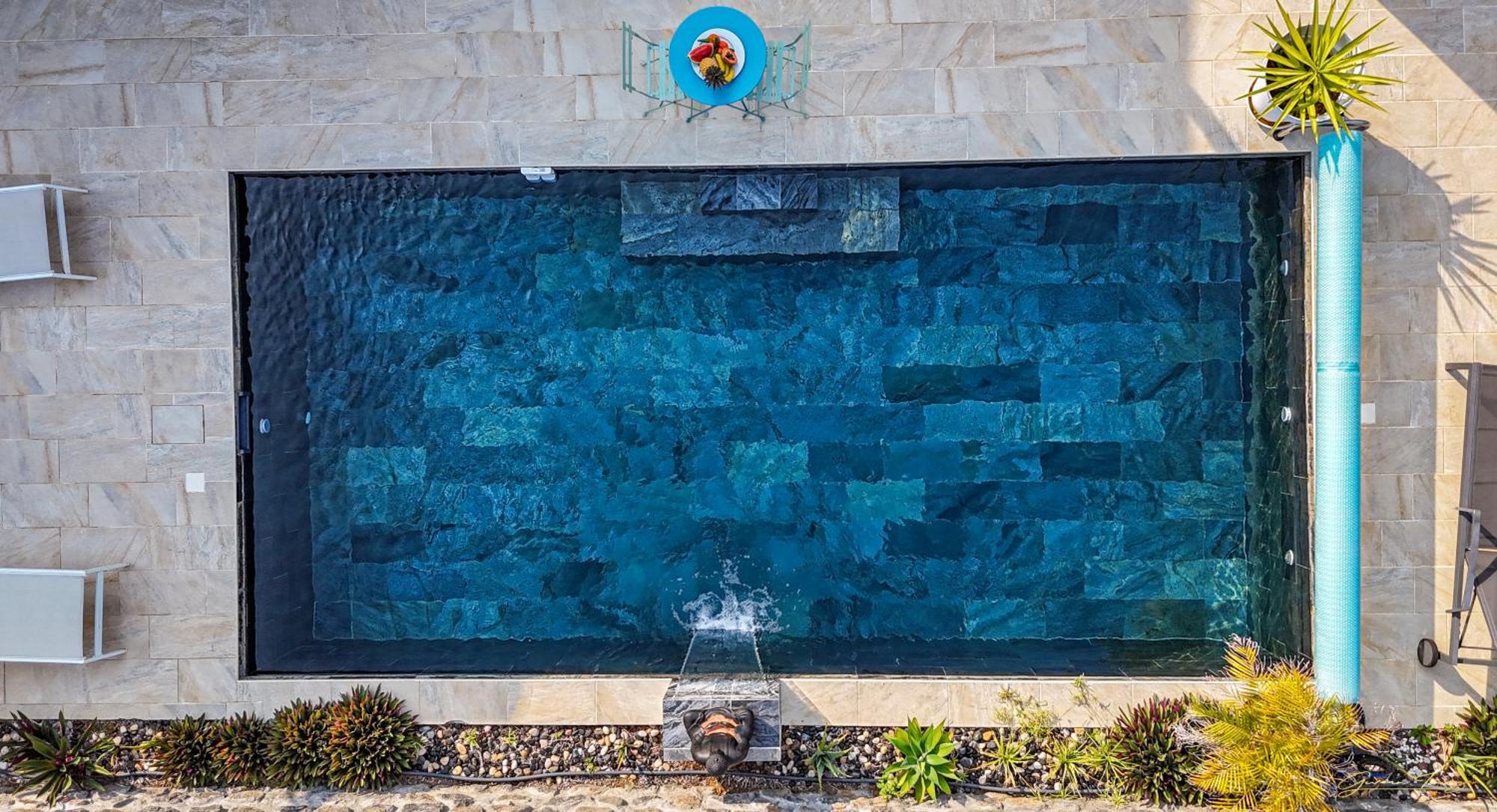 Villa Du Beau Vallon 2 Jacuzzi Privatif Et Piscine Chauffee Partagee Сен-Бенуа Екстер'єр фото